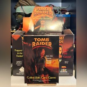 Tomb Raider starring Lara Croft collectible card game: Into the Caves Quest Deck